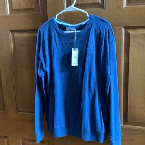 Southern Tide blue men’s crewneck shirt. NWT, size medium.